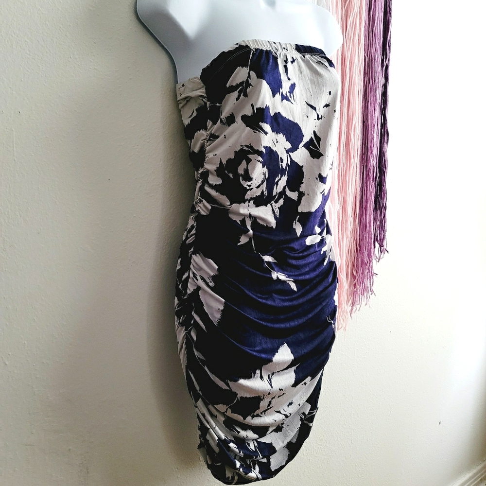 Floral Form-fitting Ruched Dress